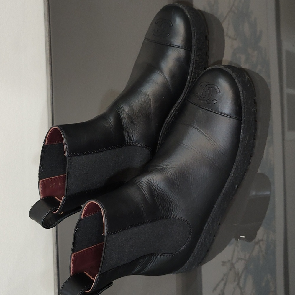 Chanel boots, 39